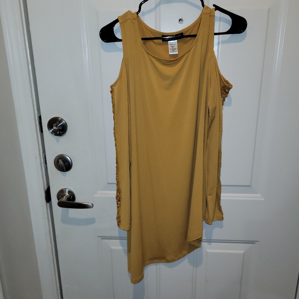 Midnight Velvet Marigold Asymetric Open Shoulder Tunic with Open Lace Detail.